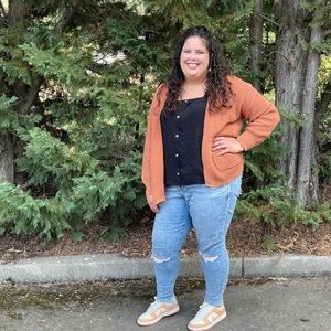 Meet your Posher, Jena